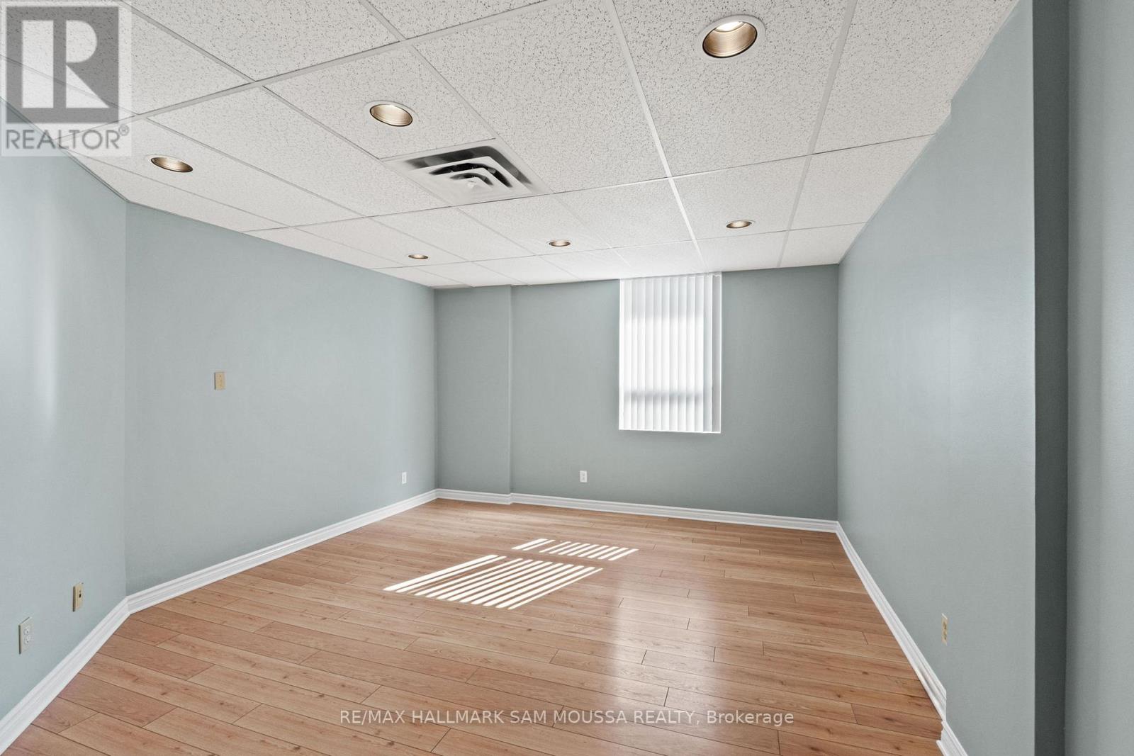 437 Gilmour Street, Ottawa, Ontario  K2P 0R5 - Photo 12 - X12456967