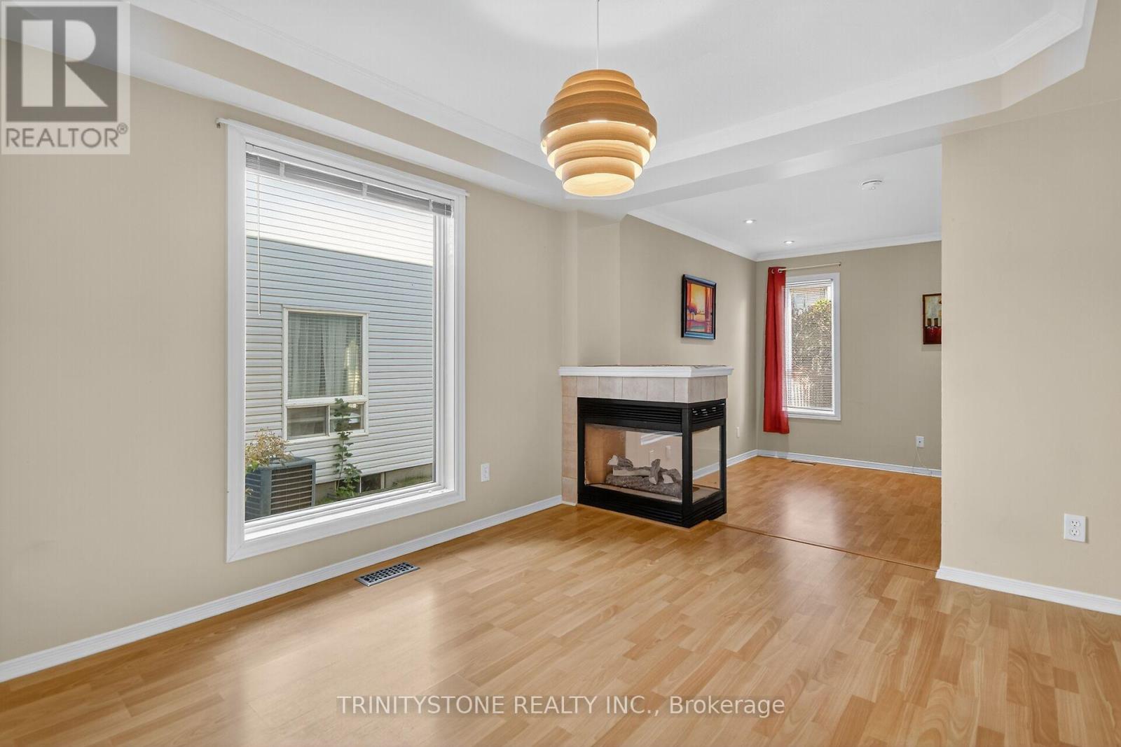 11 Whalings Circle, Ottawa, Ontario  K2S 1S4 - Photo 17 - X12456983