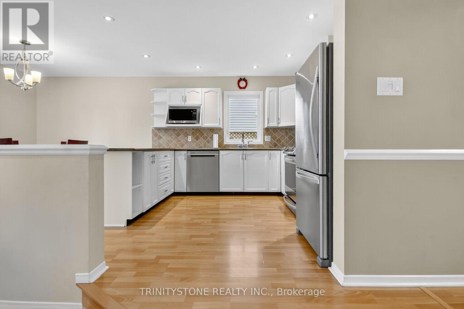 11 Whalings Circle, Ottawa, Ontario  K2S 1S4 - Photo 20 - X12456983