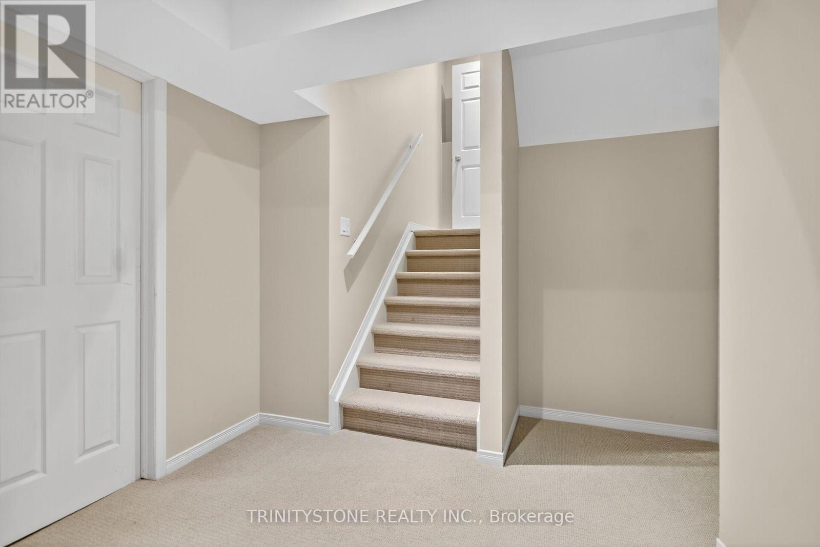 11 Whalings Circle, Ottawa, Ontario  K2S 1S4 - Photo 42 - X12456983