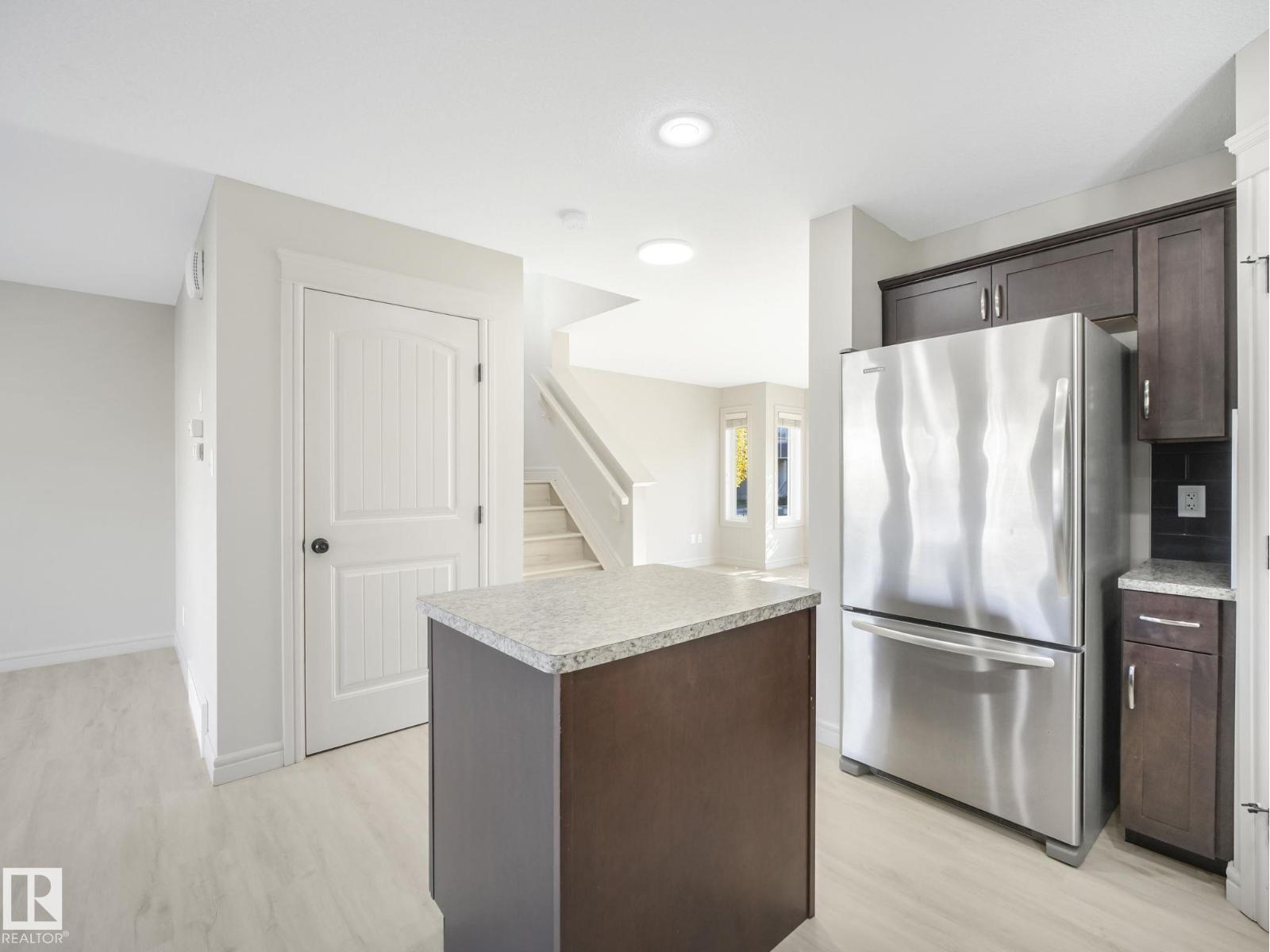 17724 6 Av Sw, Edmonton, Alberta  T6W 2G6 - Photo 11 - E4461695