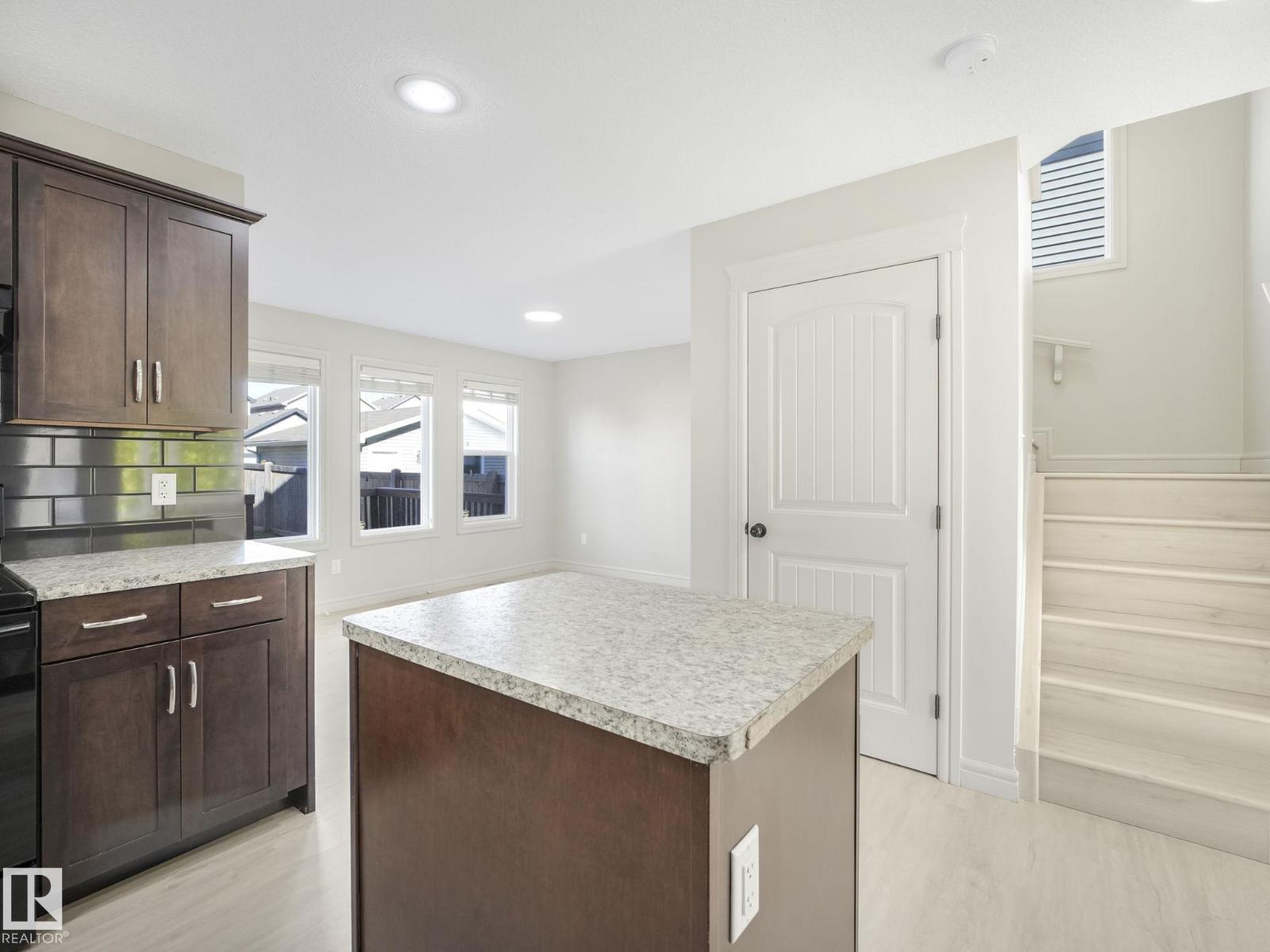 17724 6 Av Sw, Edmonton, Alberta  T6W 2G6 - Photo 14 - E4461695