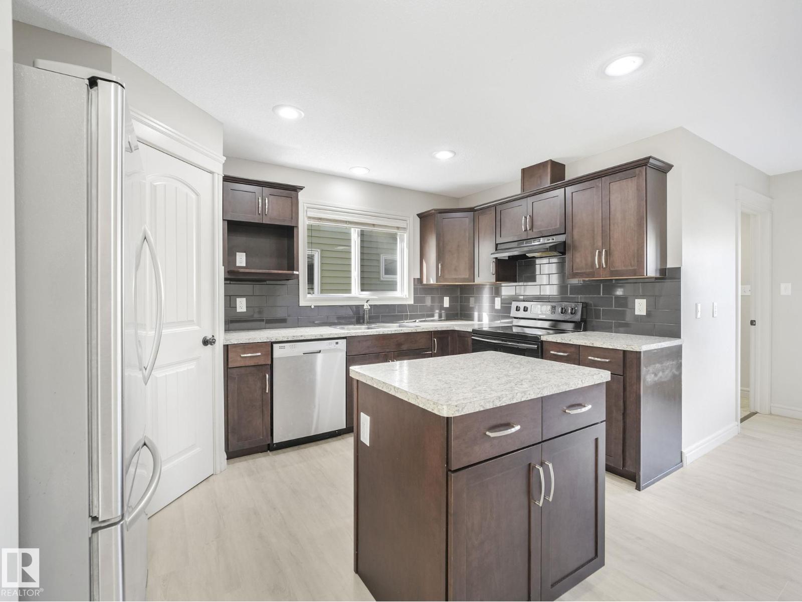 17724 6 Av Sw, Edmonton, Alberta  T6W 2G6 - Photo 9 - E4461695