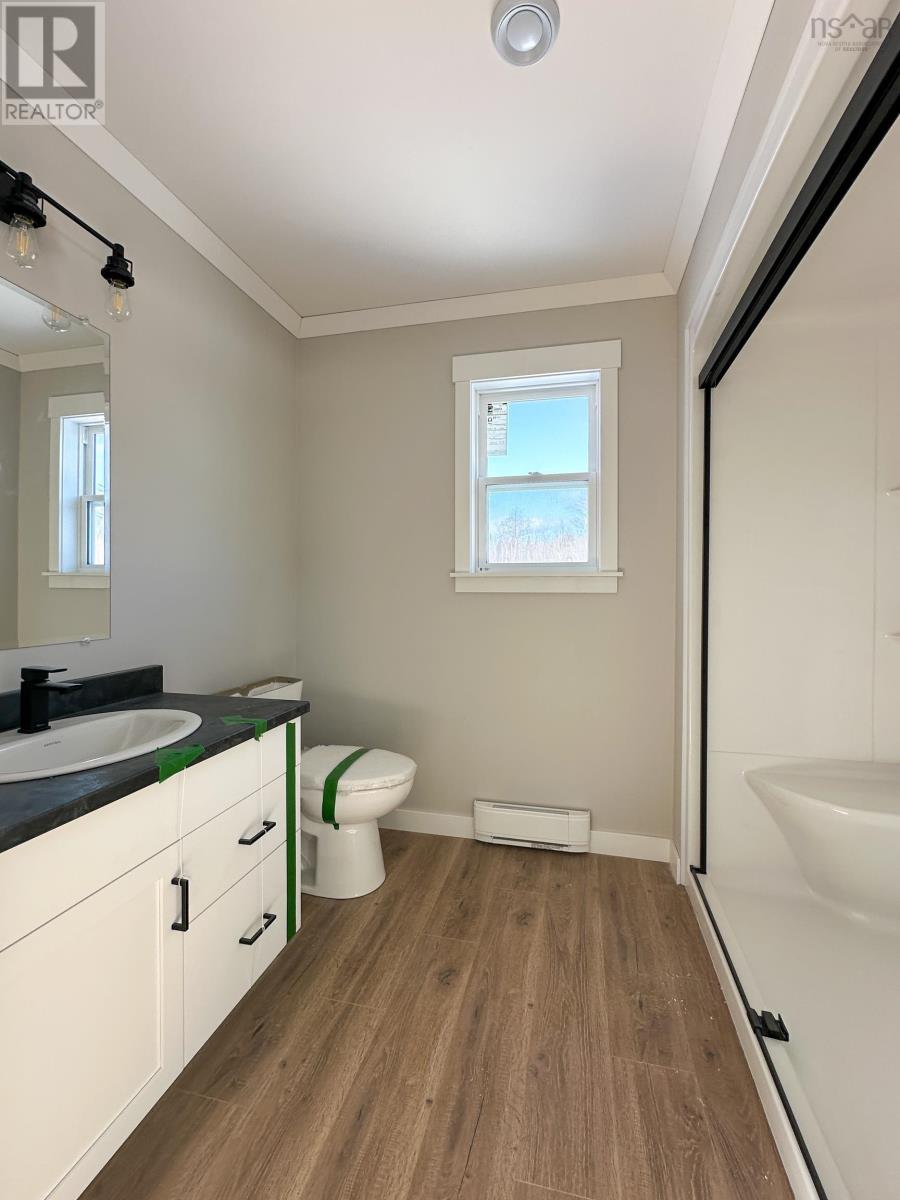 12 Richards Street, Bridgewater, Nova Scotia  B4V 4B3 - Photo 16 - 202517774