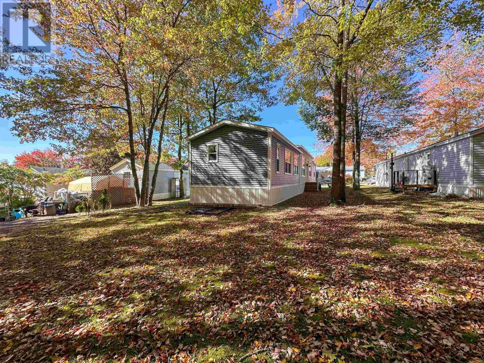 12 Richards Street, Bridgewater, Nova Scotia  B4V 4B3 - Photo 5 - 202517774