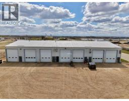 9917 103 Avenue, Fairview, Ca