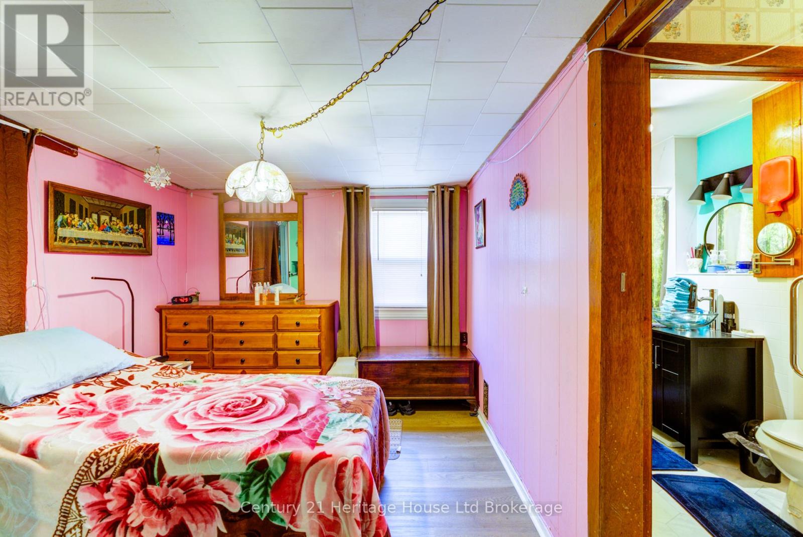 38 Sanderson Street, Brantford, Ontario  N3S 2V2 - Photo 25 - X12449362