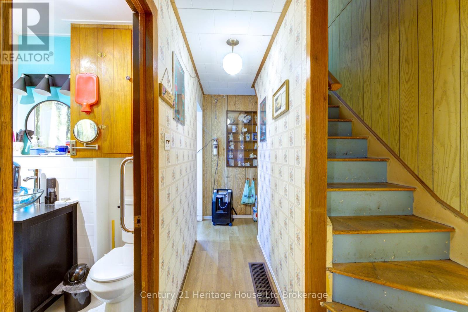 38 Sanderson Street, Brantford, Ontario  N3S 2V2 - Photo 29 - X12449362
