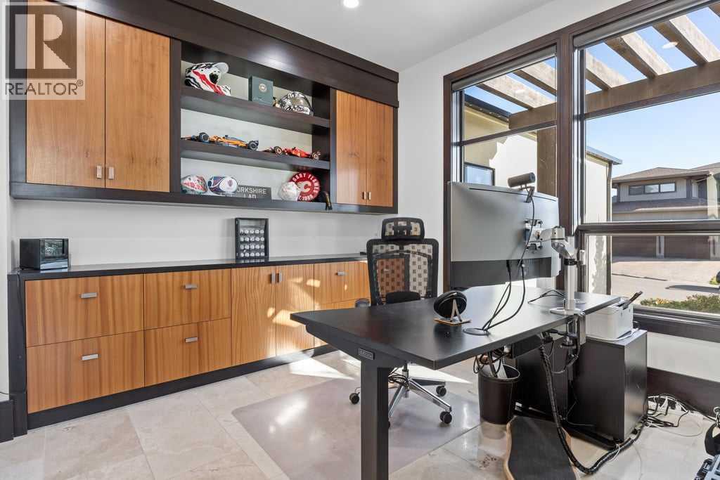 203 Aspen Ridge Place Sw, Calgary, Alberta  T3H 0J6 - Photo 5 - A2263153