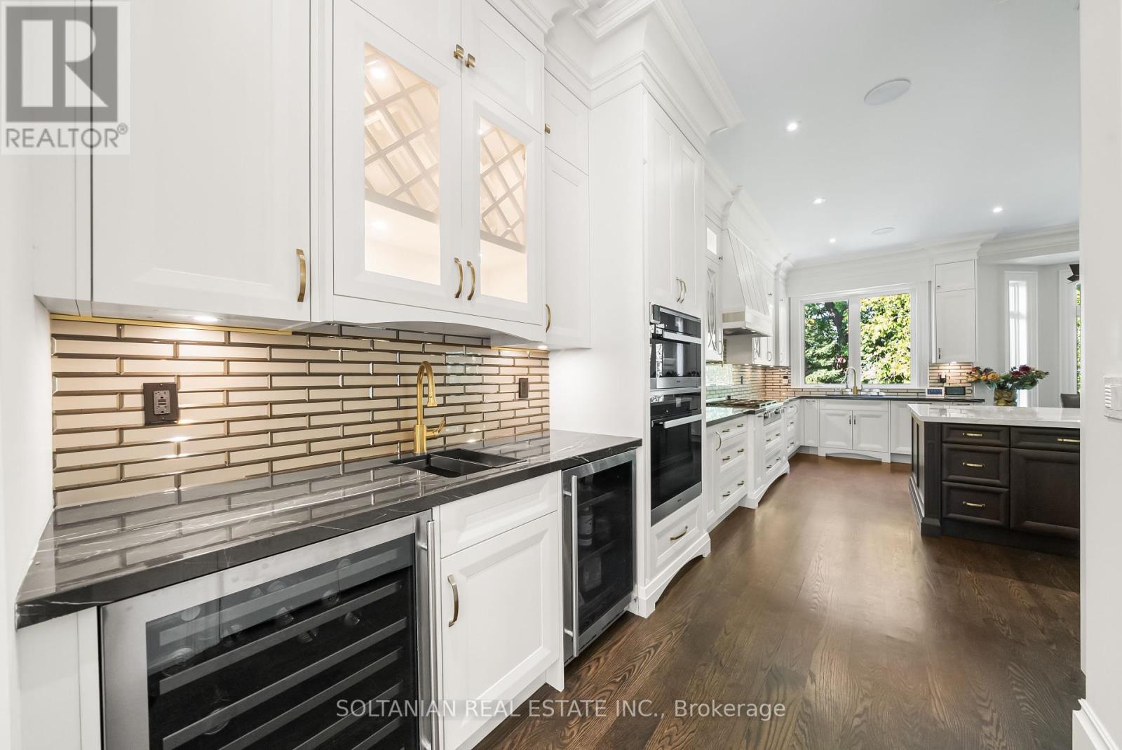 352 Patricia Avenue, Toronto, Ontario  M2R 2M7 - Photo 15 - C12456966