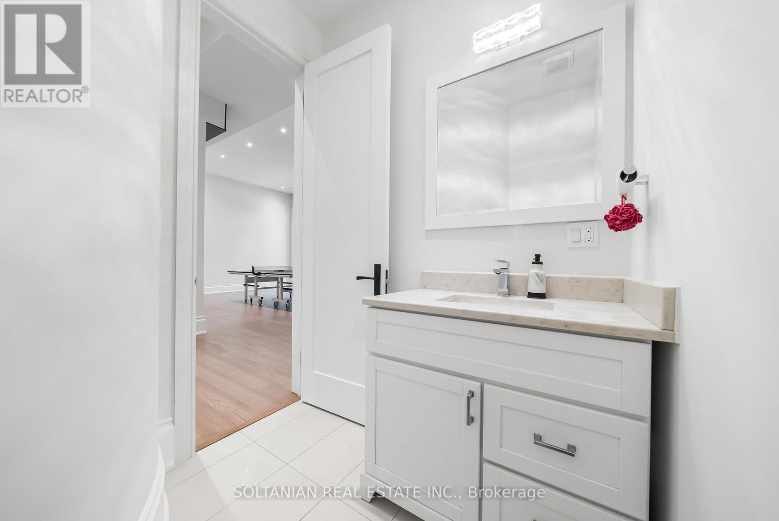 352 Patricia Avenue, Toronto, Ontario  M2R 2M7 - Photo 37 - C12456966