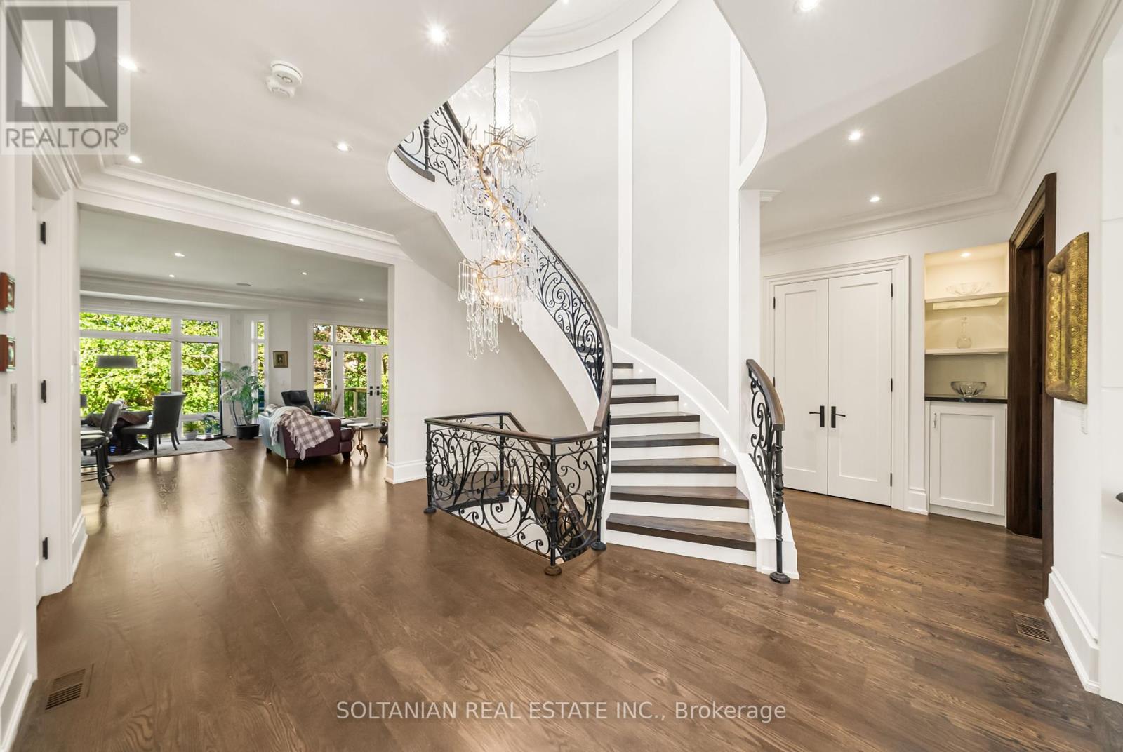 352 Patricia Avenue, Toronto, Ontario  M2R 2M7 - Photo 8 - C12456966