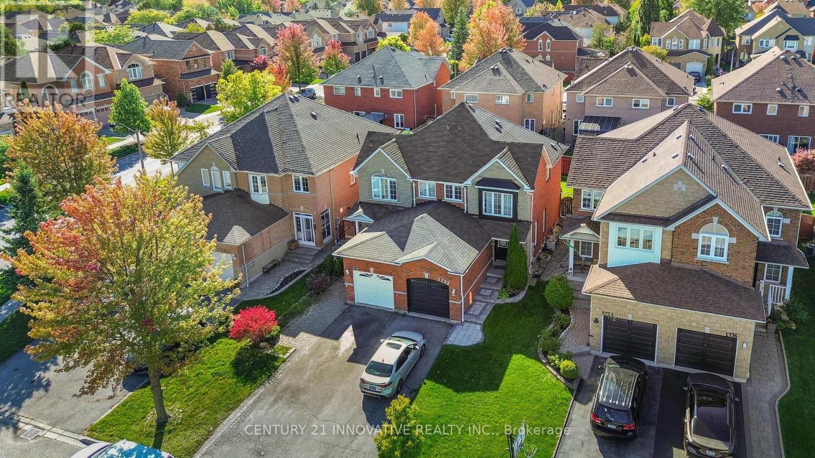 1730 Silver Maple Drive, Pickering, Ontario  L1V 6X9 - Photo 2 - E12457007