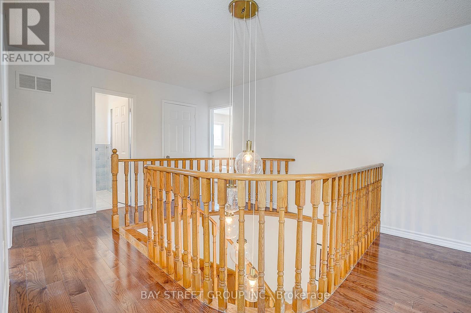 334 Goldhawk Trail, Toronto, Ontario  M1V 4G2 - Photo 18 - E12457038