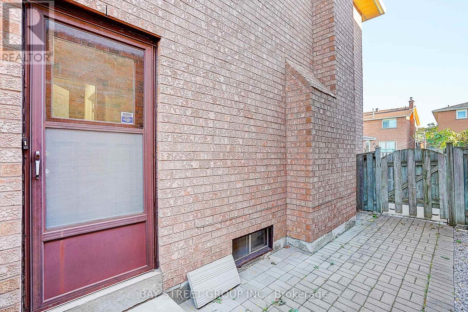 334 Goldhawk Trail, Toronto, Ontario  M1V 4G2 - Photo 31 - E12457038