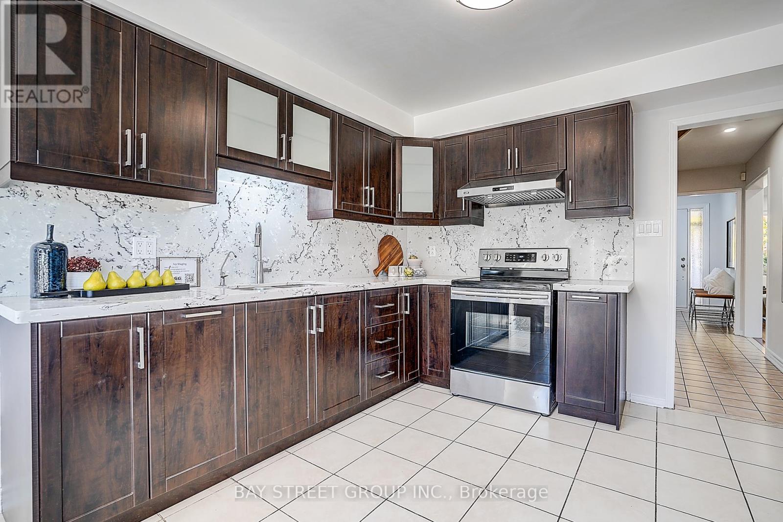 334 Goldhawk Trail, Toronto, Ontario  M1V 4G2 - Photo 8 - E12457038