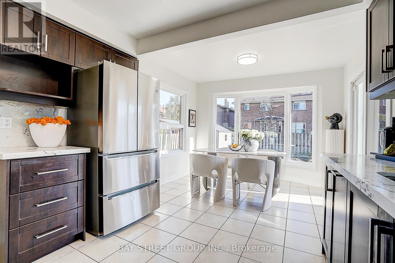334 Goldhawk Trail, Toronto, Ontario  M1V 4G2 - Photo 9 - E12457038