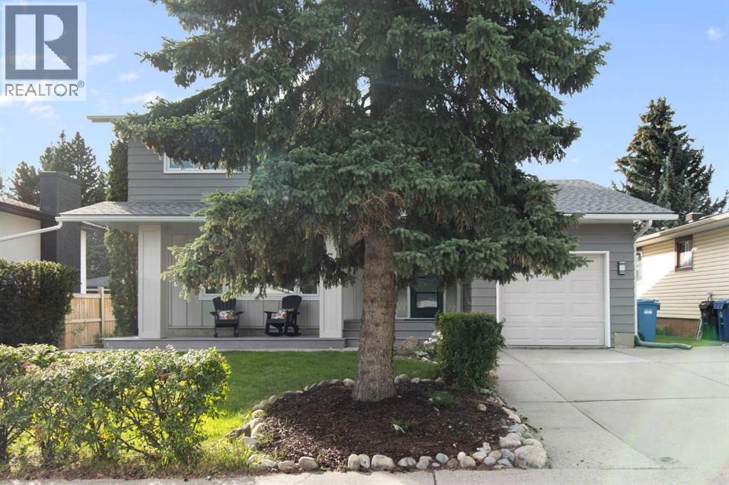 472 Cedarille Crescent Sw, Calgary, Alberta  T2W 2H7 - Photo 2 - A2250015