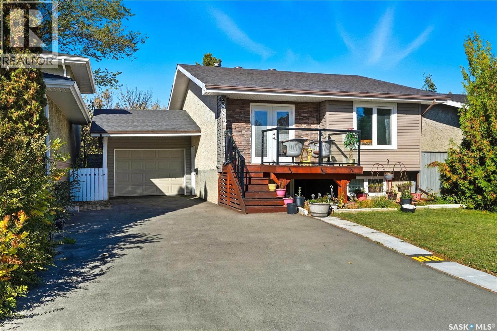 882 SAMUELS CRESCENT N, Regina, Saskatchewan