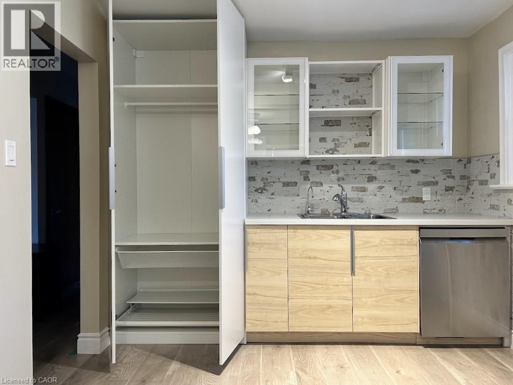 476 Prospect Avenue Unit# Main, Kitchener, Ontario  N2A 1E1 - Photo 9 - 40778227