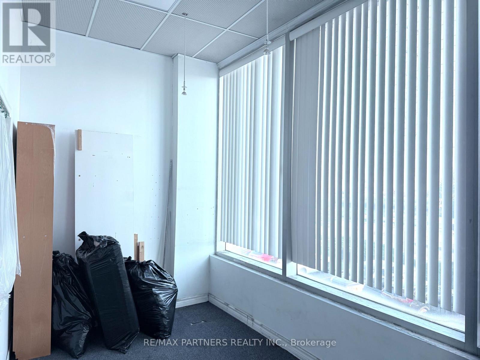 215 - 550 Highway 7 E, Richmond Hill, Ontario  L4B 3Z4 - Photo 6 - N12444492