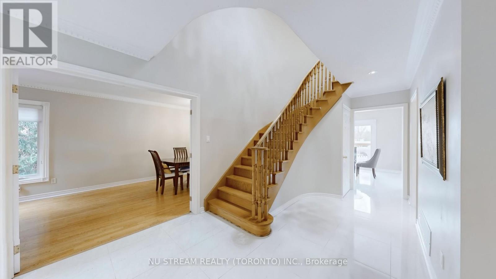 71 Alpine Crescent, Richmond Hill, Ontario  L4S 1W1 - Photo 12 - N12456985
