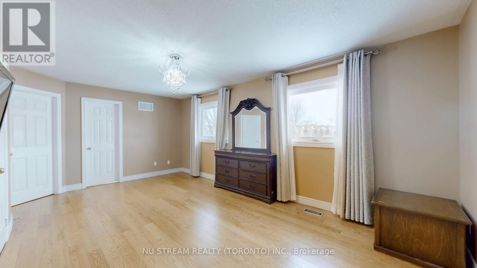 71 Alpine Crescent, Richmond Hill, Ontario  L4S 1W1 - Photo 14 - N12456985