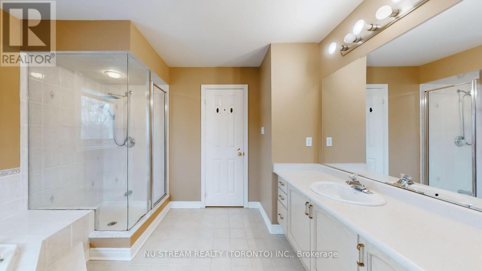 71 Alpine Crescent, Richmond Hill, Ontario  L4S 1W1 - Photo 16 - N12456985