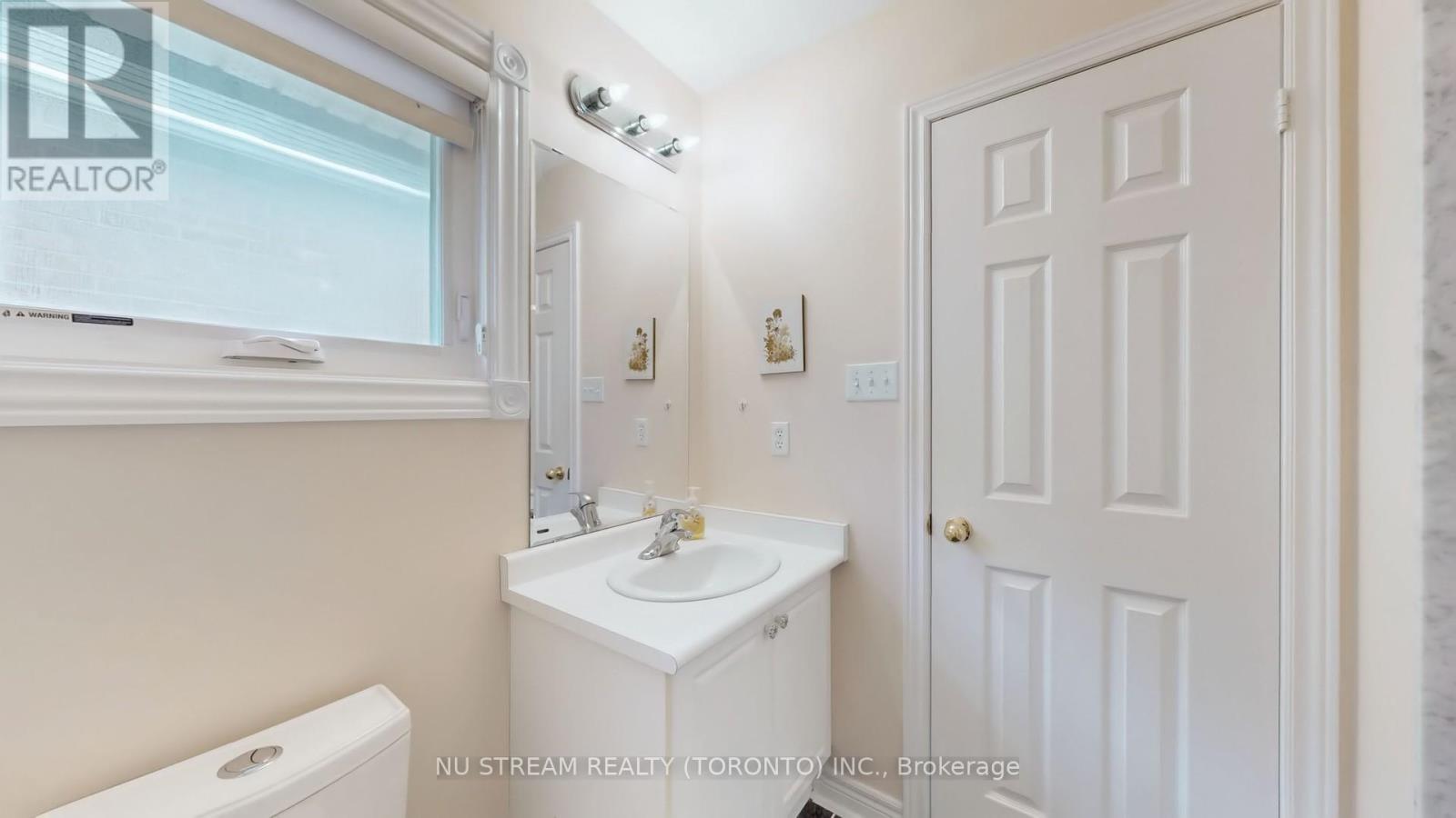 71 Alpine Crescent, Richmond Hill, Ontario  L4S 1W1 - Photo 19 - N12456985