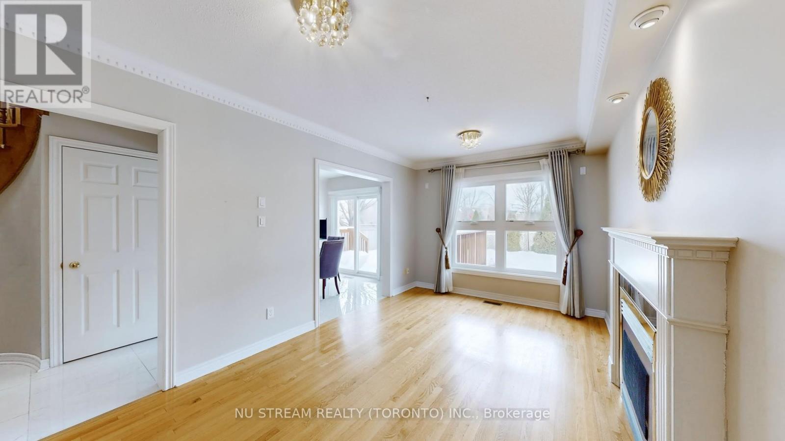 71 Alpine Crescent, Richmond Hill, Ontario  L4S 1W1 - Photo 3 - N12456985