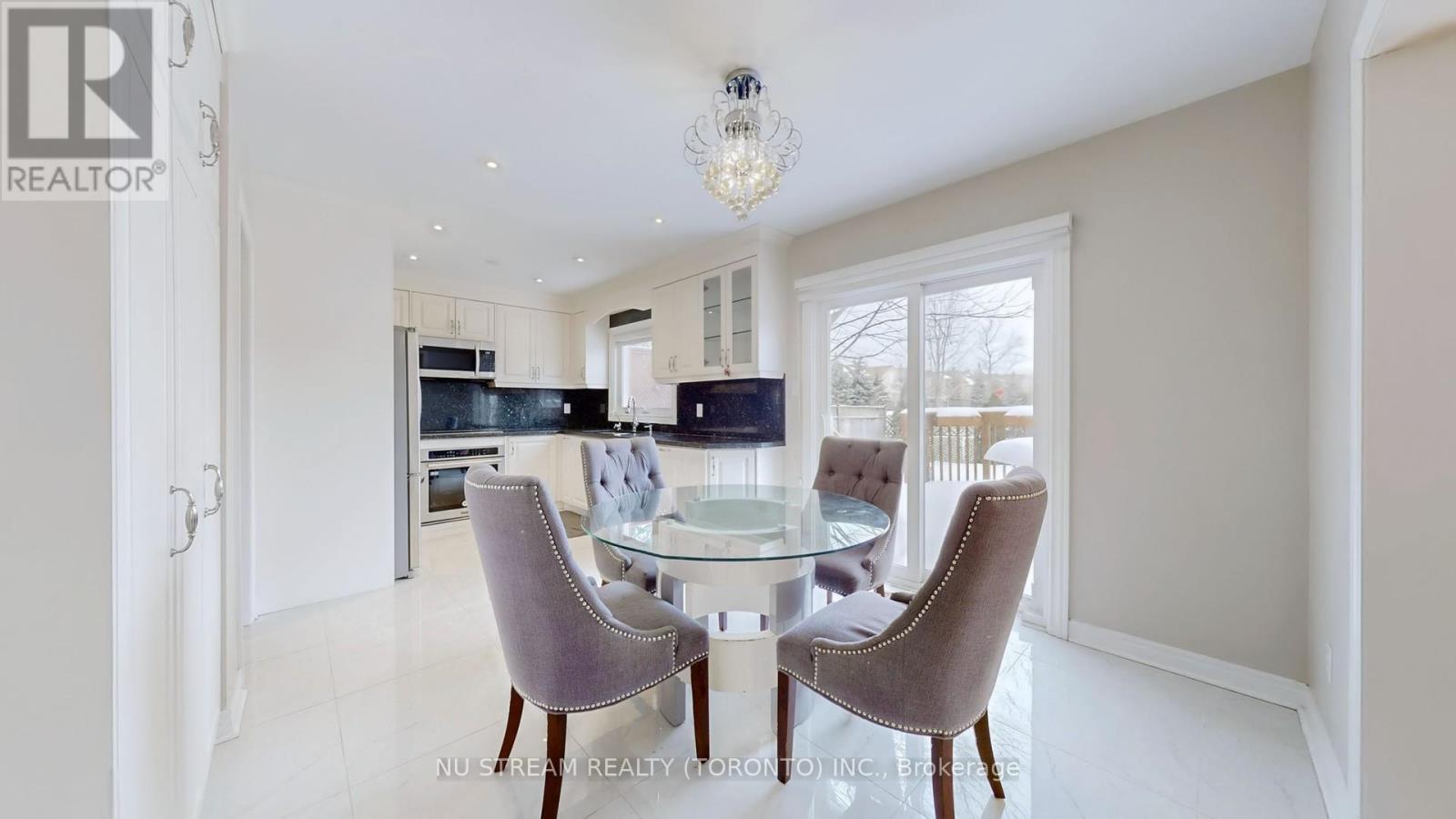 71 Alpine Crescent, Richmond Hill, Ontario  L4S 1W1 - Photo 4 - N12456985