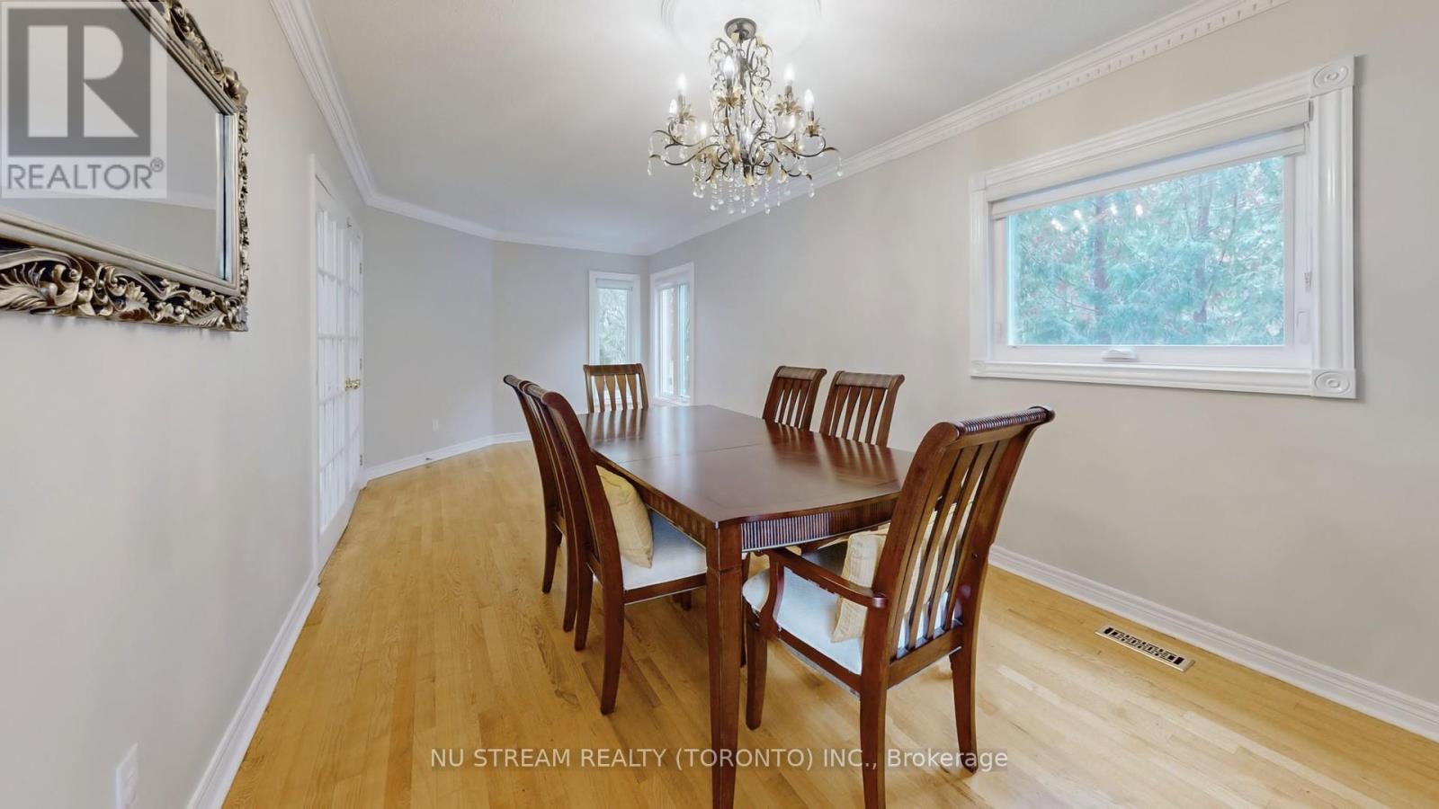 71 Alpine Crescent, Richmond Hill, Ontario  L4S 1W1 - Photo 8 - N12456985
