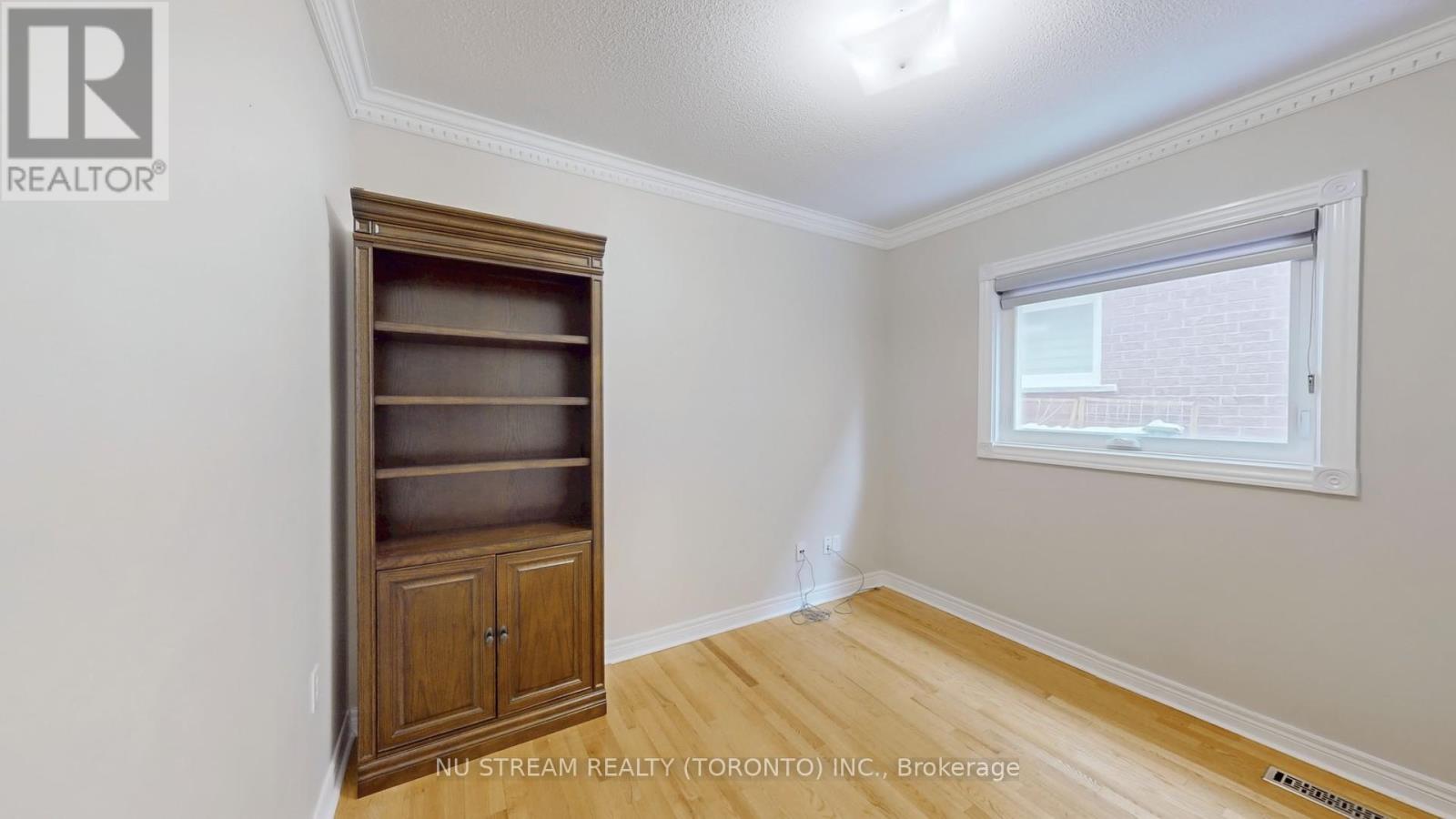 71 Alpine Crescent, Richmond Hill, Ontario  L4S 1W1 - Photo 9 - N12456985