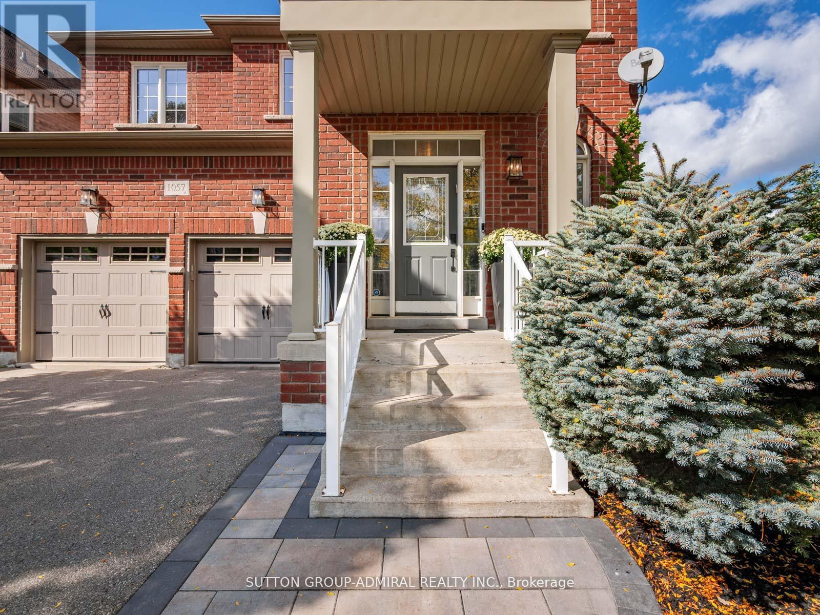1057 Warby Trail, Newmarket, Ontario  L3X 3H6 - Photo 3 - N12456989
