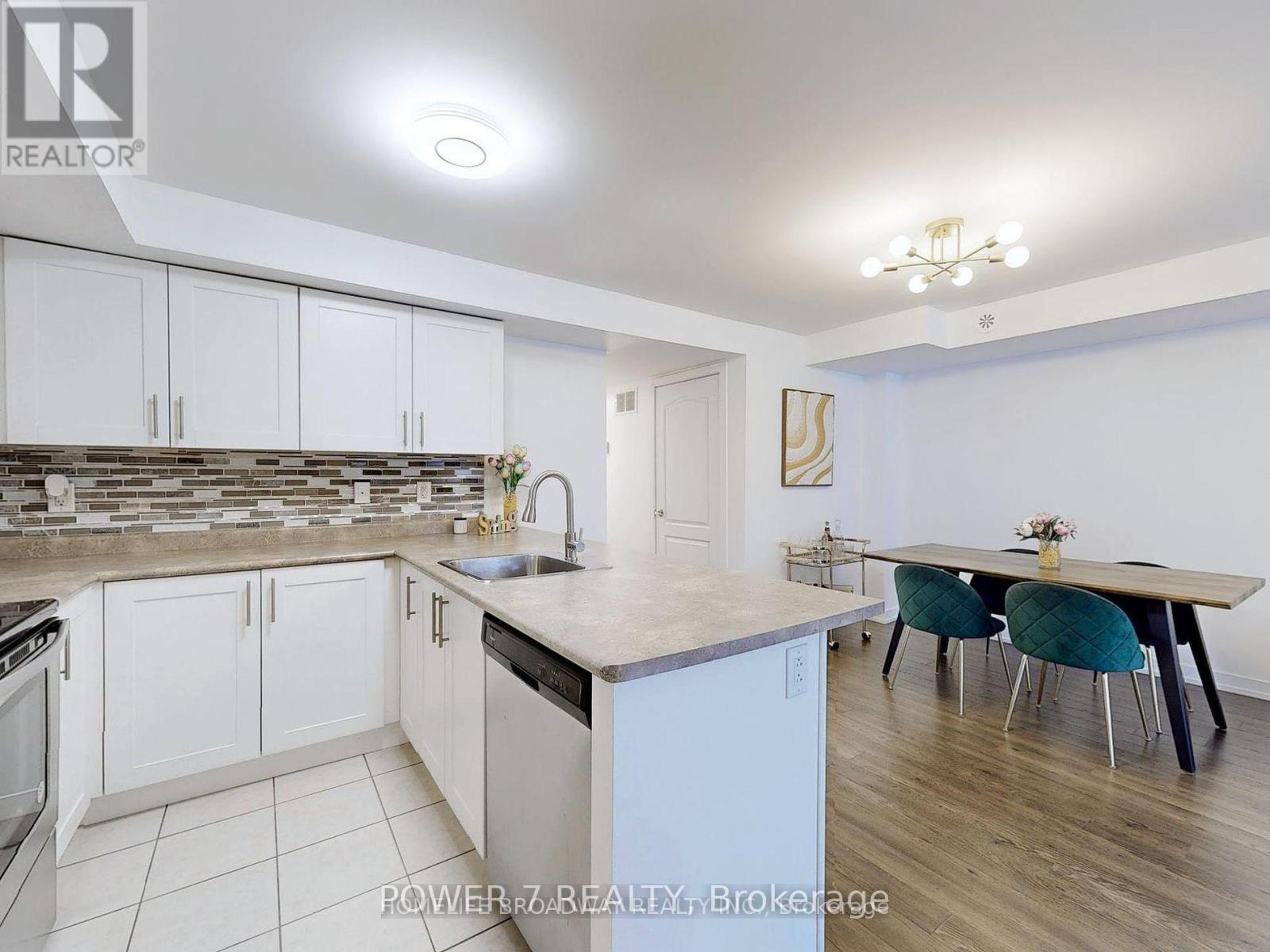 509 - 30 Dunsheath Way, Markham, Ontario  L6B 1N3 - Photo 11 - N12457056