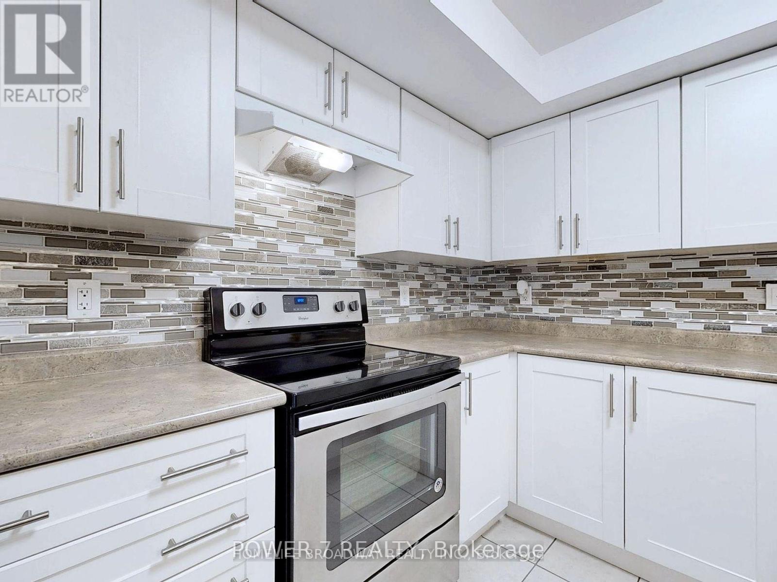 509 - 30 Dunsheath Way, Markham, Ontario  L6B 1N3 - Photo 12 - N12457056
