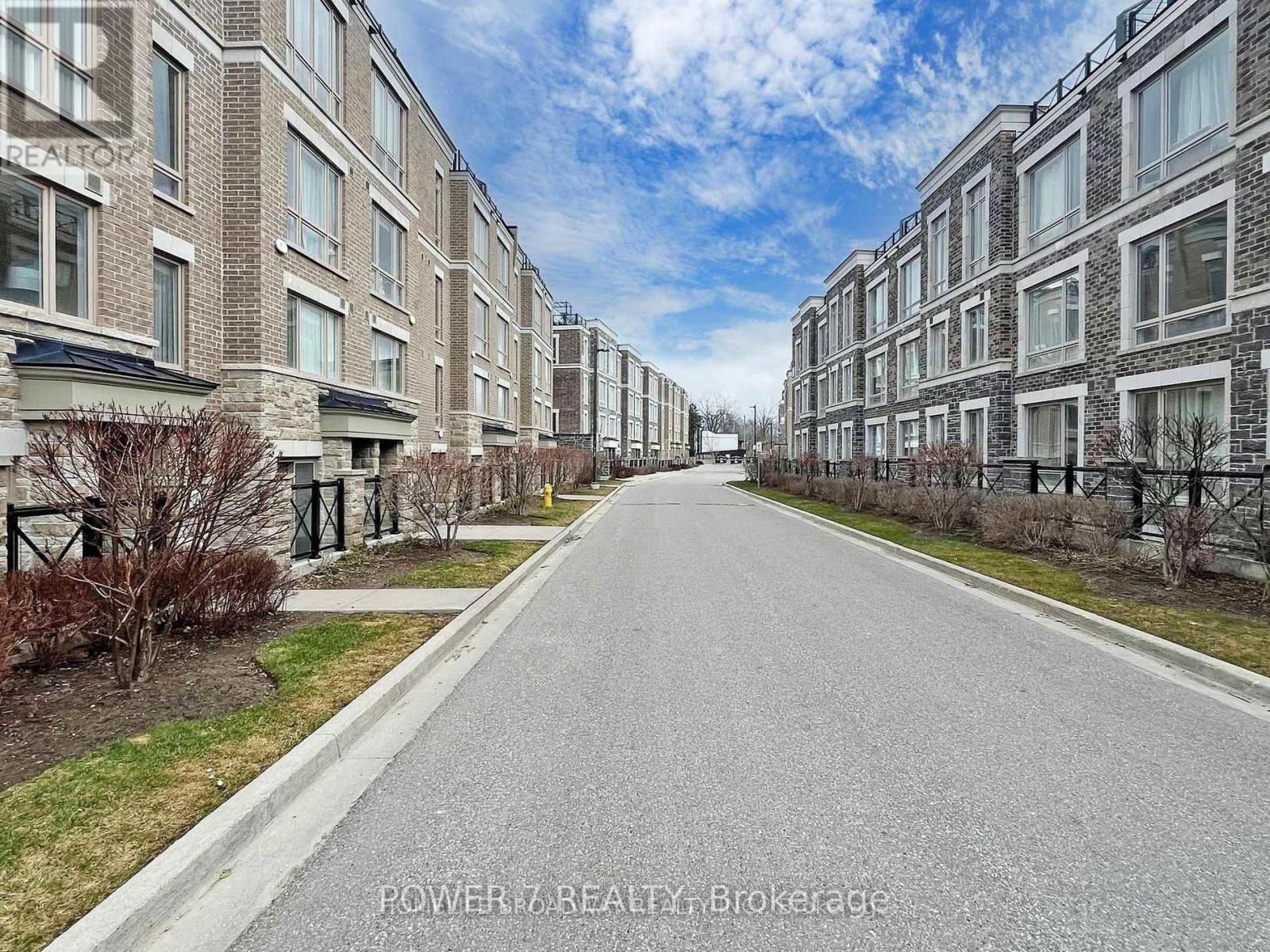 509 - 30 Dunsheath Way, Markham, Ontario  L6B 1N3 - Photo 5 - N12457056