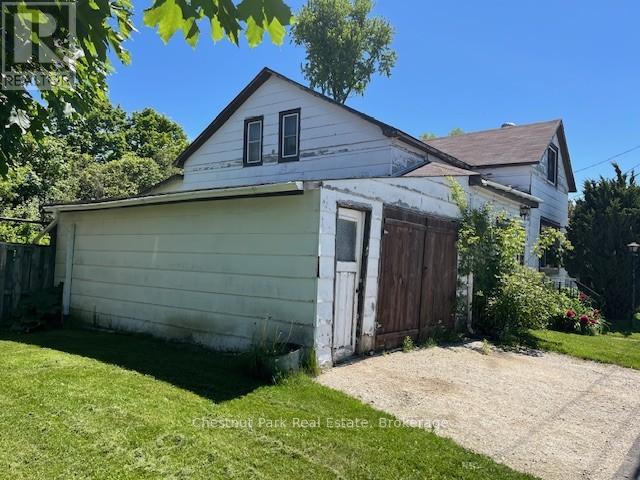 213 Cook Street, Meaford, Ontario  N4L 1H2 - Photo 2 - X12457017