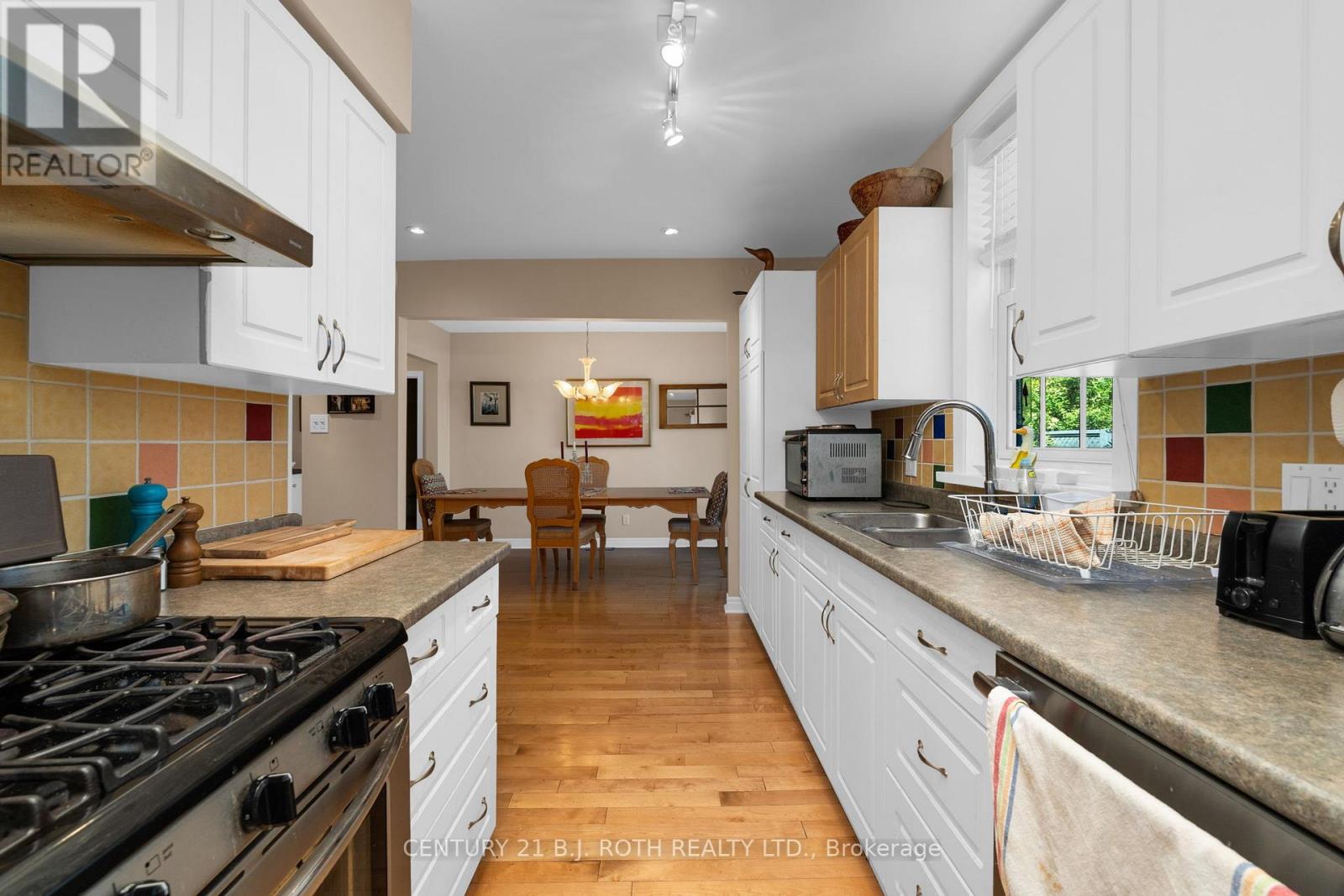 70 Baldwin Lane, Barrie, Ontario  L4N 2W3 - Photo 14 - S12457042
