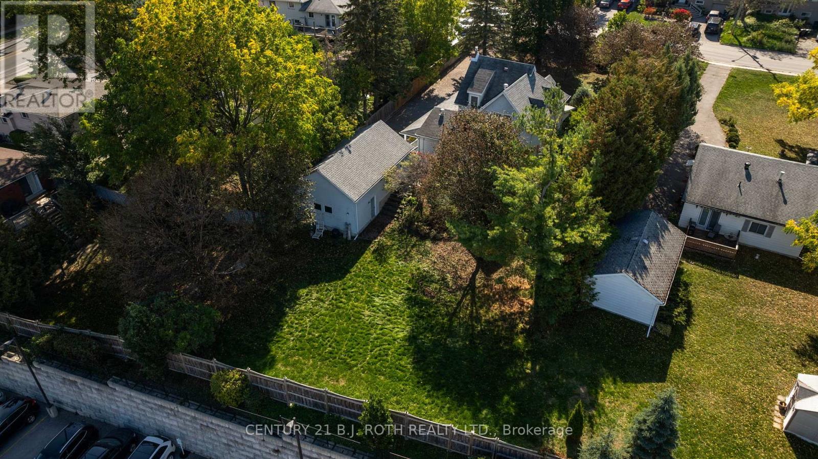 70 Baldwin Lane, Barrie, Ontario  L4N 2W3 - Photo 36 - S12457042