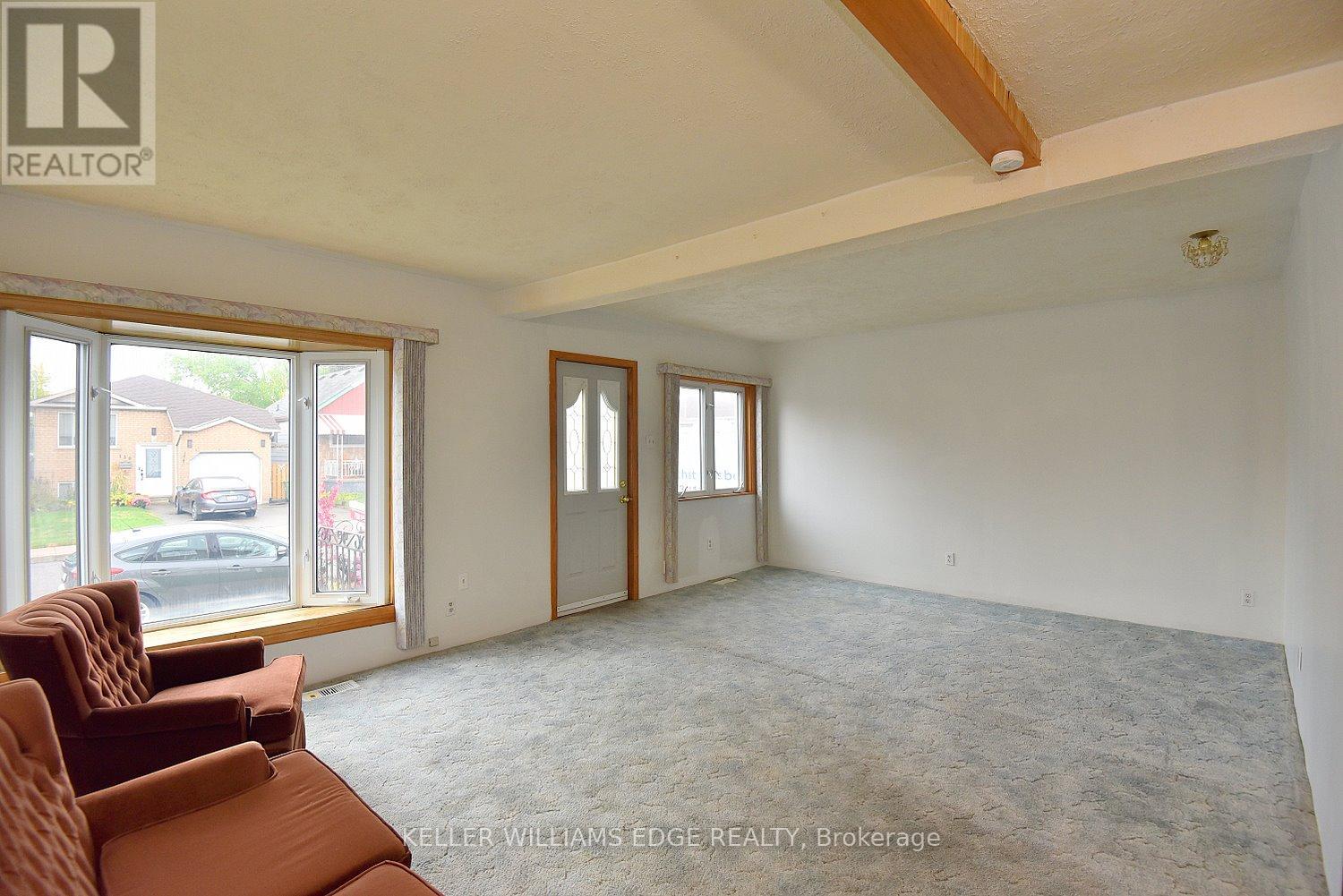 149 Ivon Avenue, Hamilton, Ontario  L8H 5S7 - Photo 12 - X12409574