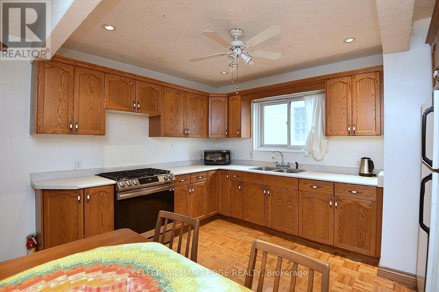 149 Ivon Avenue, Hamilton, Ontario  L8H 5S7 - Photo 21 - X12409574