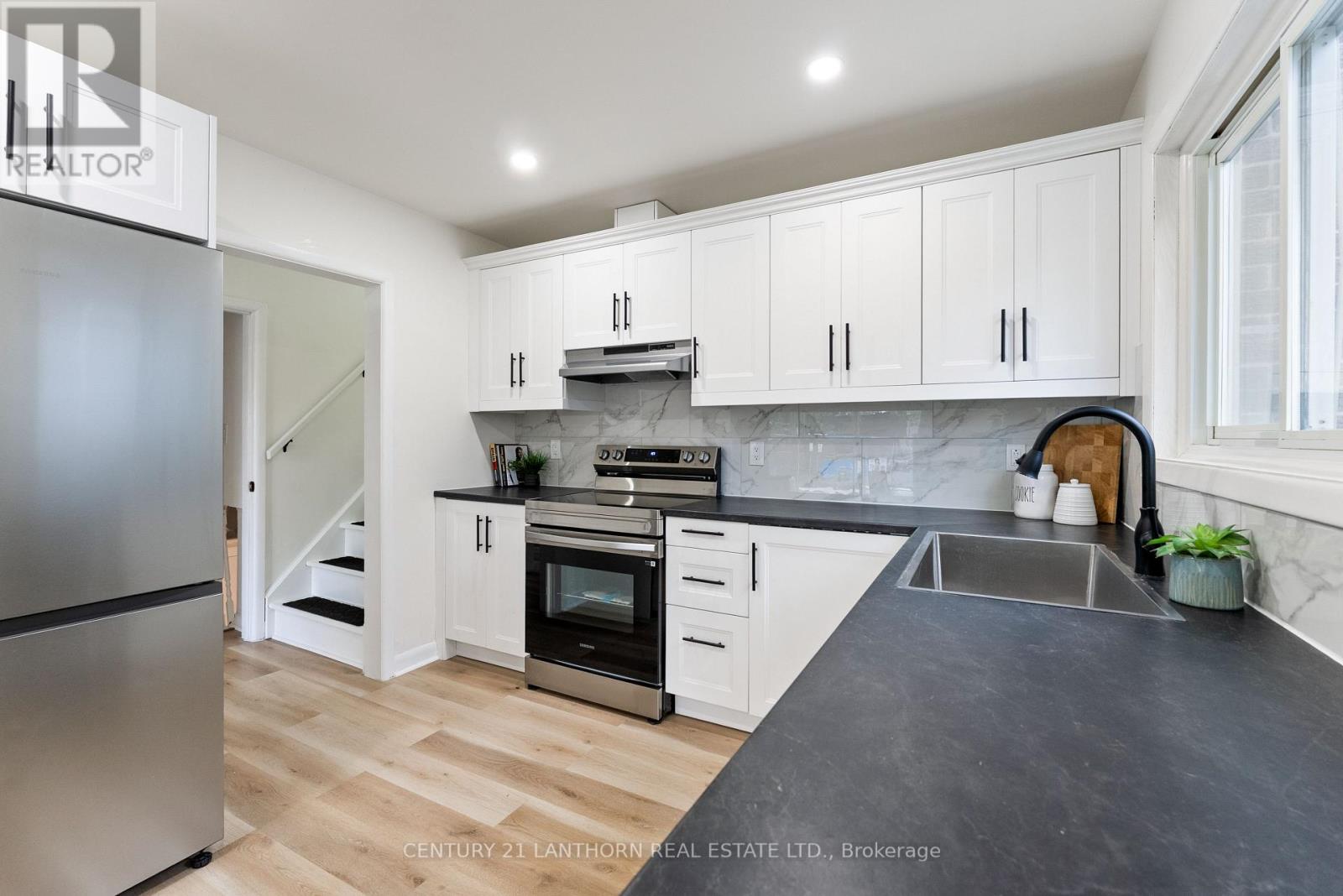 94 Rollins Drive, Belleville, Ontario  K8N 4J5 - Photo 9 - X12379192