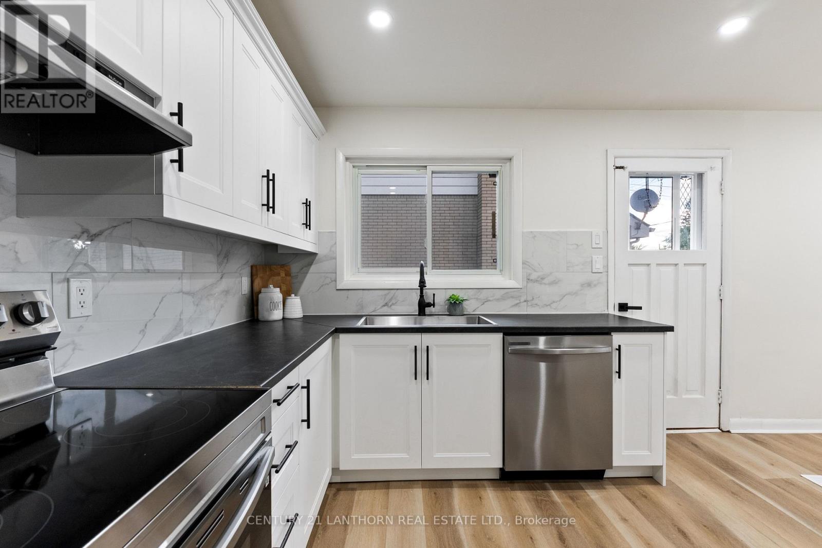 94 Rollins Drive, Belleville, Ontario  K8N 4J5 - Photo 8 - X12379192