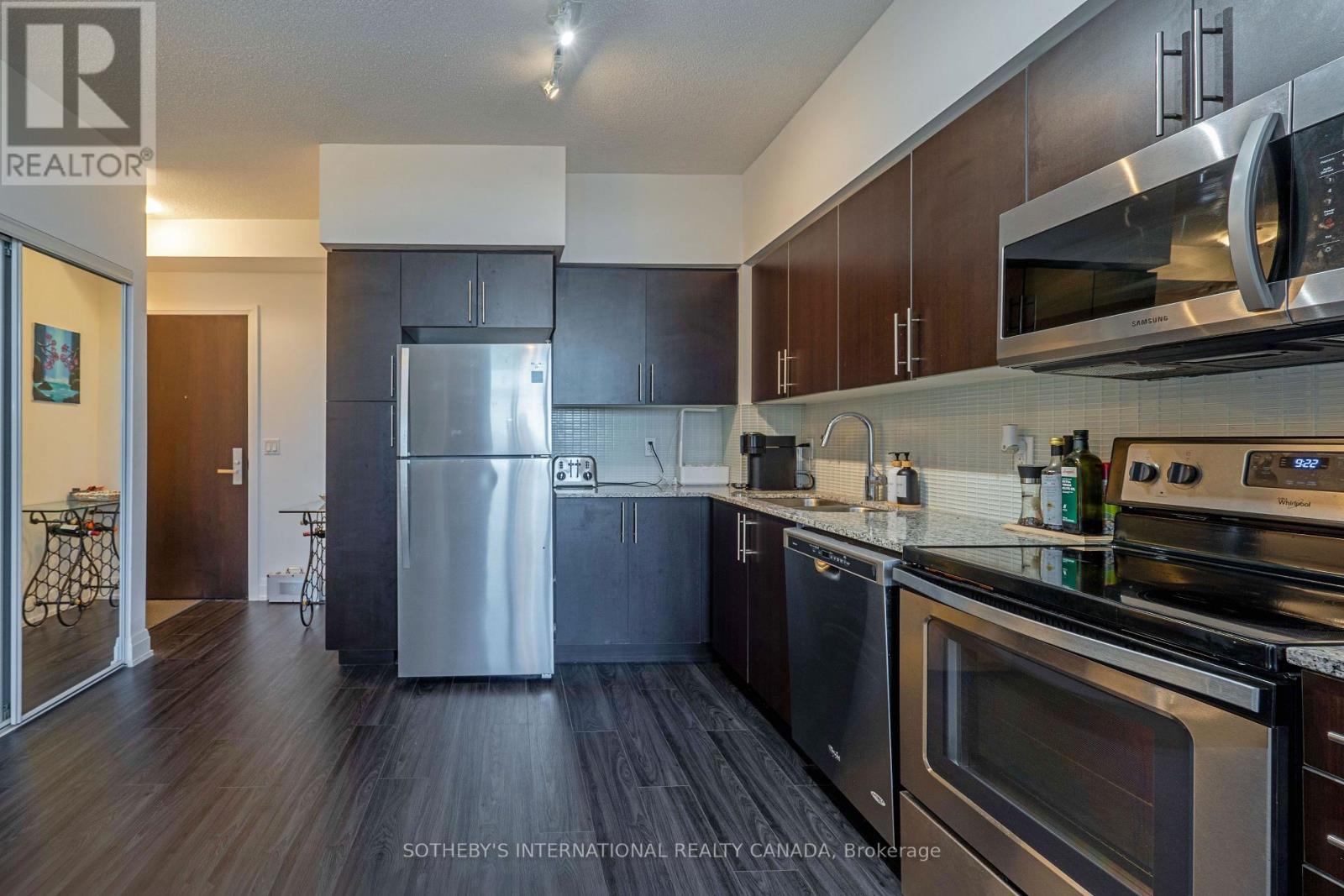 510 - 65 Speers Road, Oakville, Ontario  L6K 0J1 - Photo 12 - W12456976