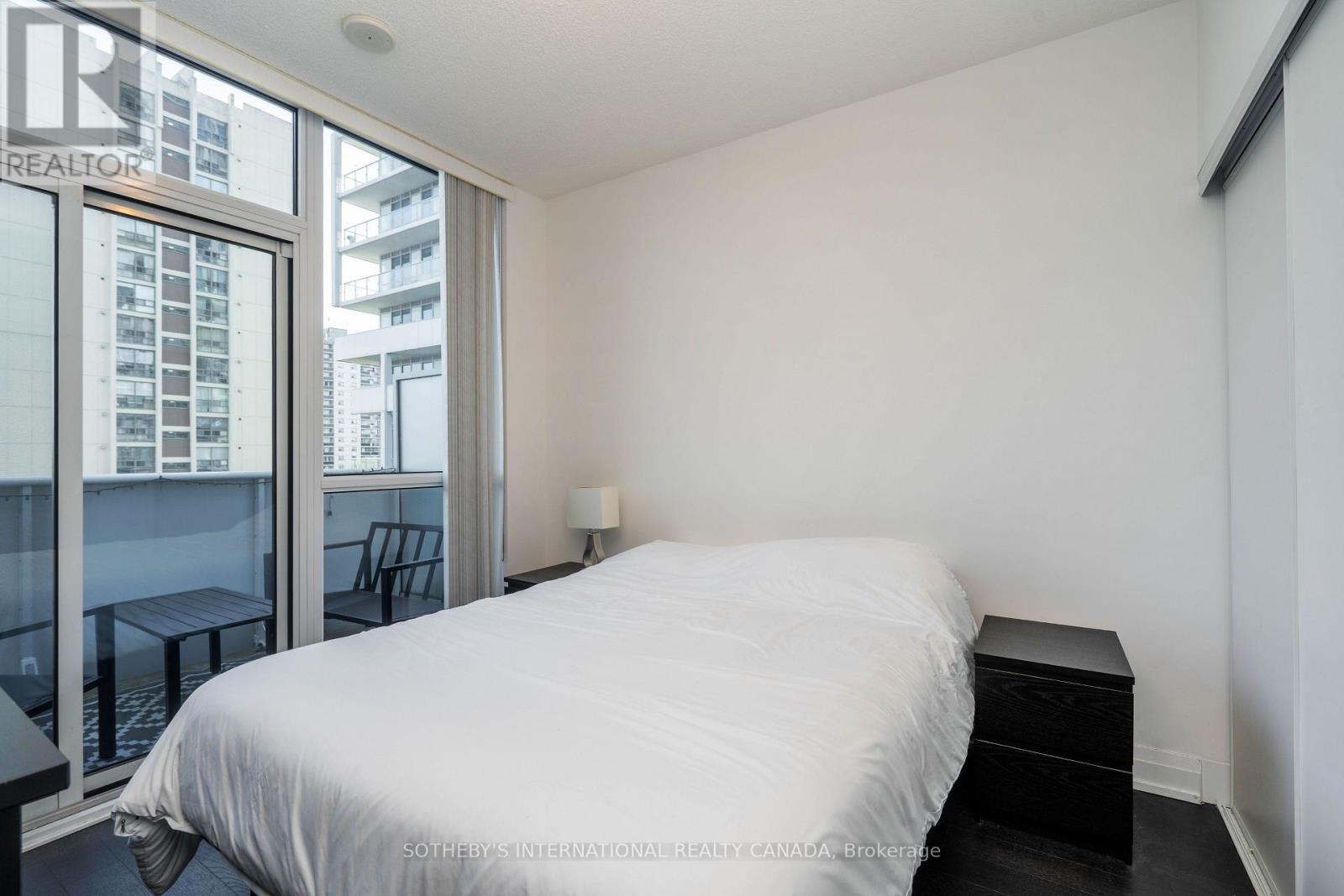 510 - 65 Speers Road, Oakville, Ontario  L6K 0J1 - Photo 16 - W12456976