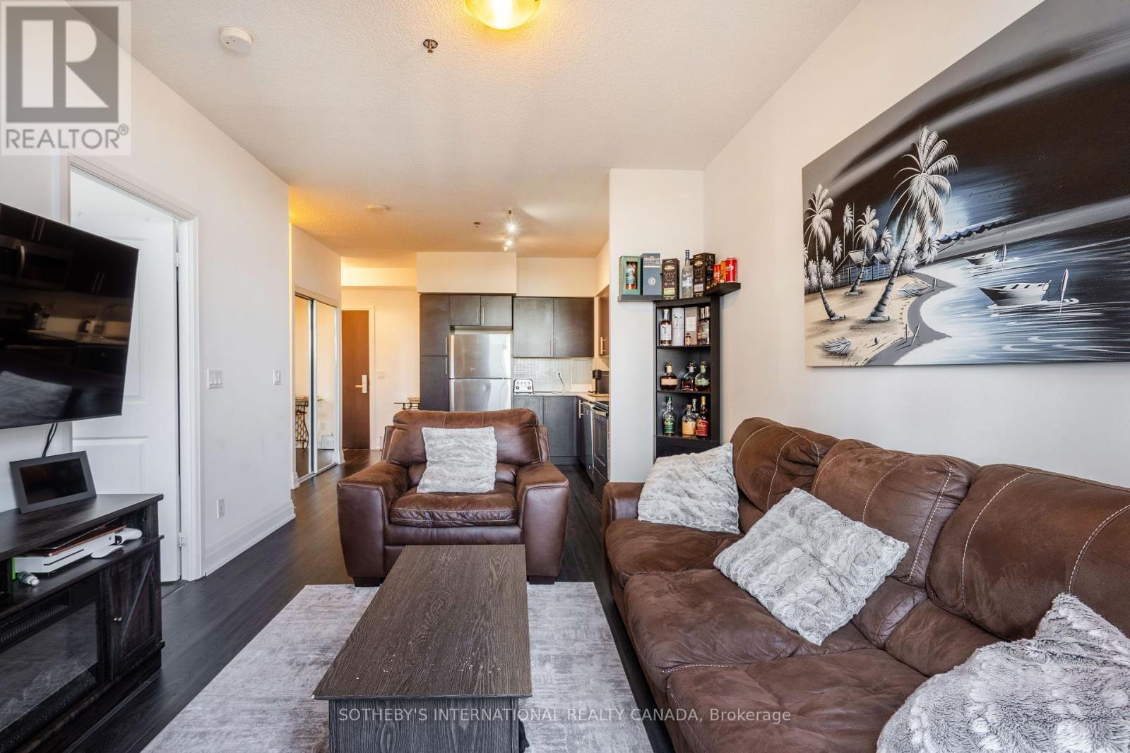 510 - 65 Speers Road, Oakville, Ontario  L6K 0J1 - Photo 6 - W12456976