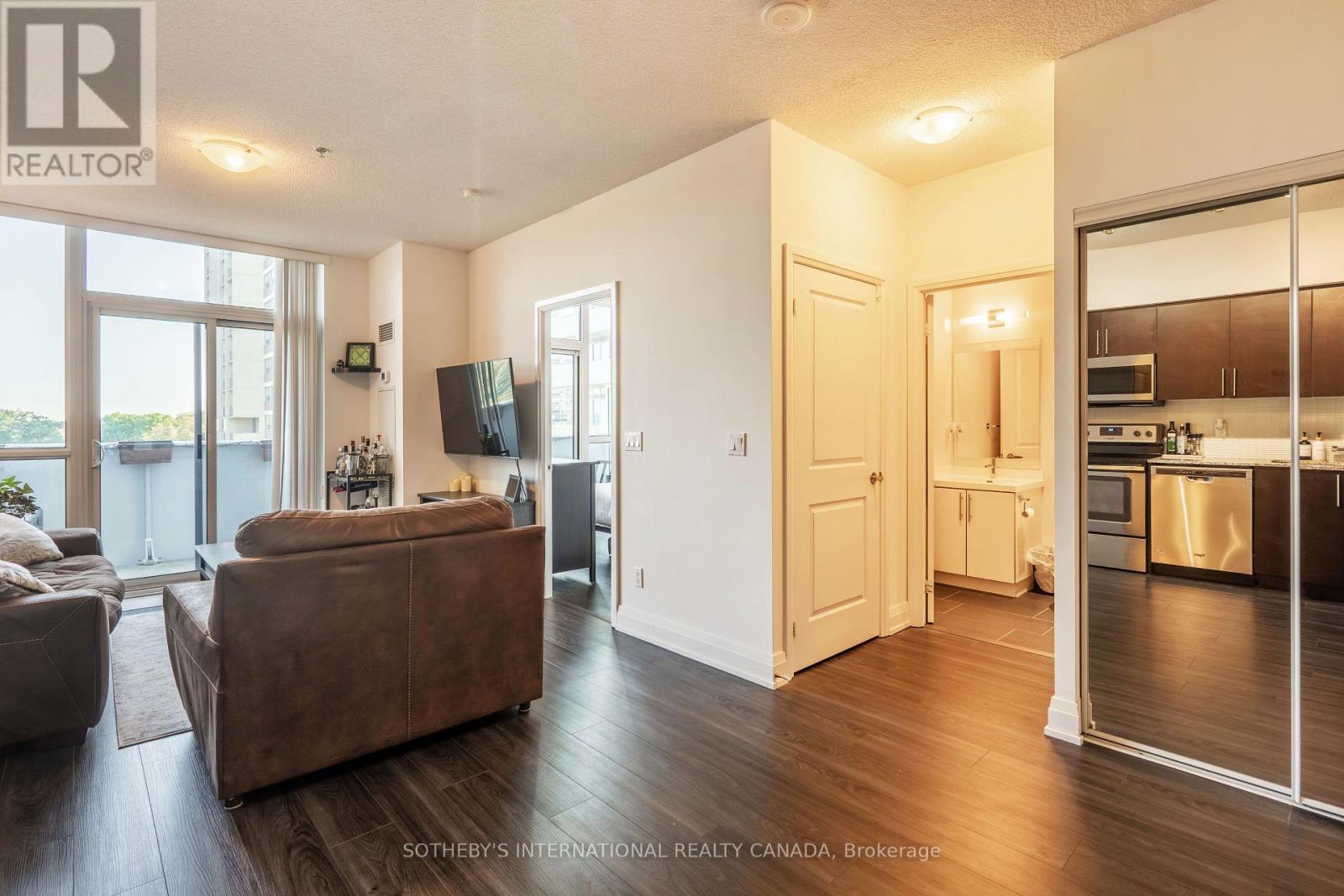 510 - 65 Speers Road, Oakville, Ontario  L6K 0J1 - Photo 8 - W12456976