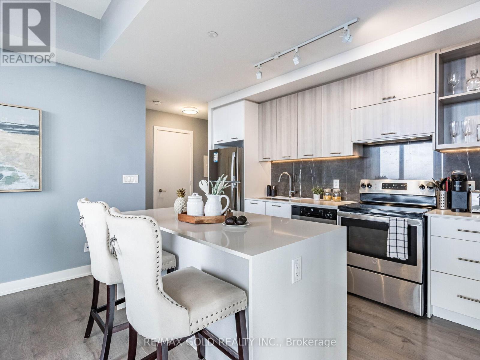 609 - 180 Veterans Drive, Brampton, Ontario  L7A 5G7 - Photo 12 - W12457002