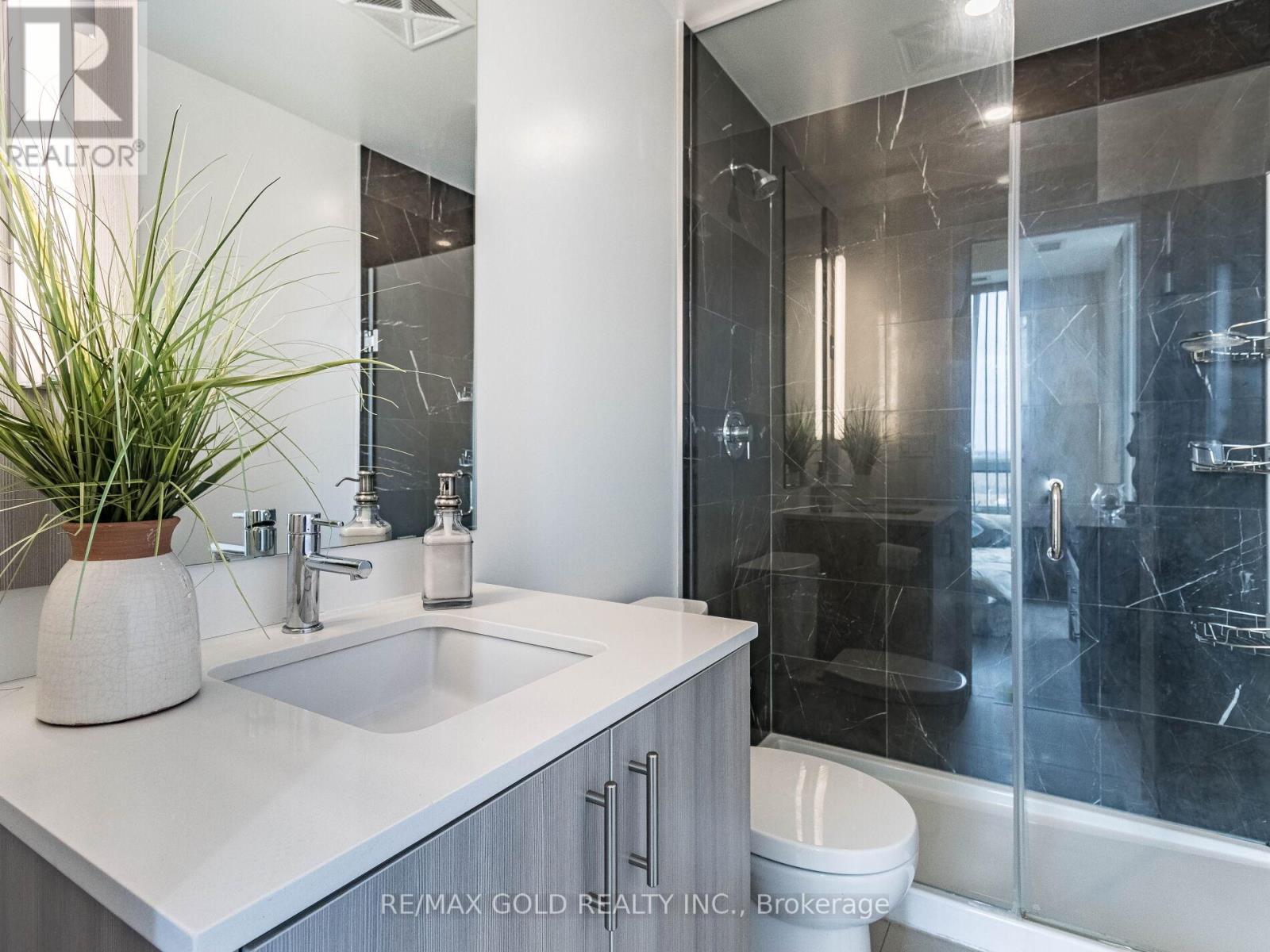 609 - 180 Veterans Drive, Brampton, Ontario  L7A 5G7 - Photo 19 - W12457002